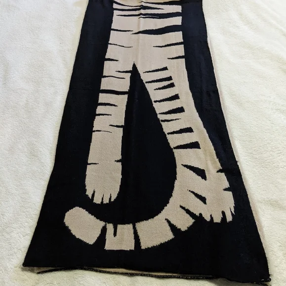 Topshop Cat Blanket Scarf/Wrap - Picture 5 of 5